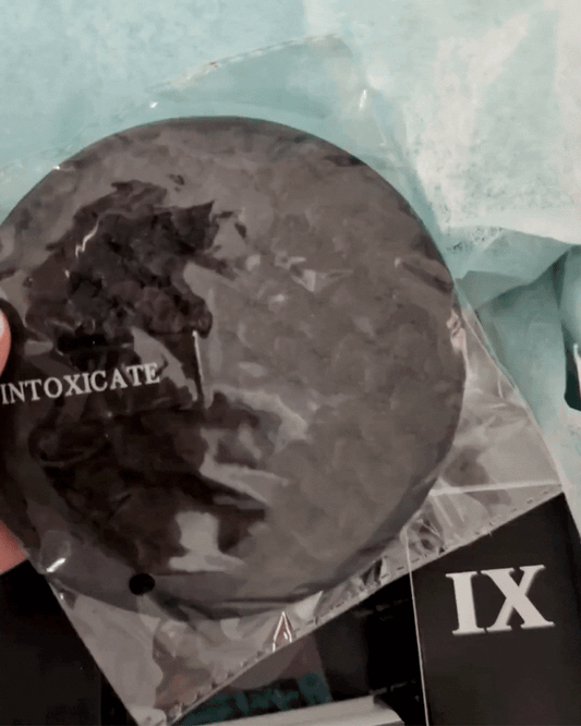 Intoxicate Face Puff